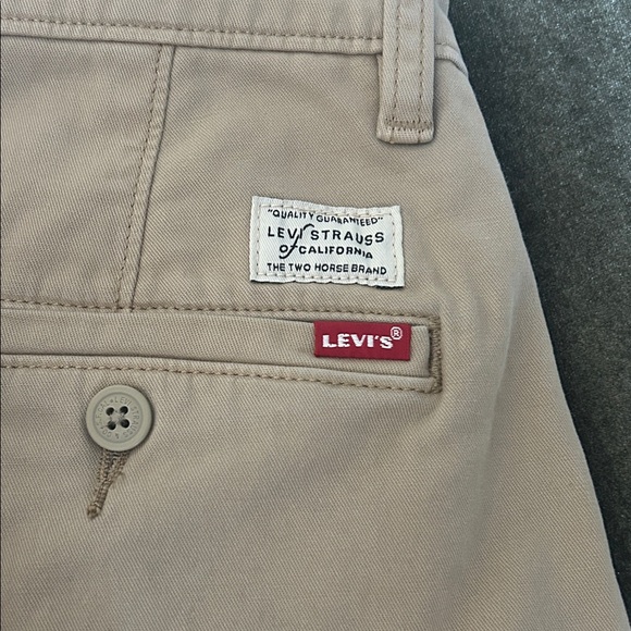 Bundle of Levi's Men's XX Chino slim taper chinos. - Picture 2 of 16